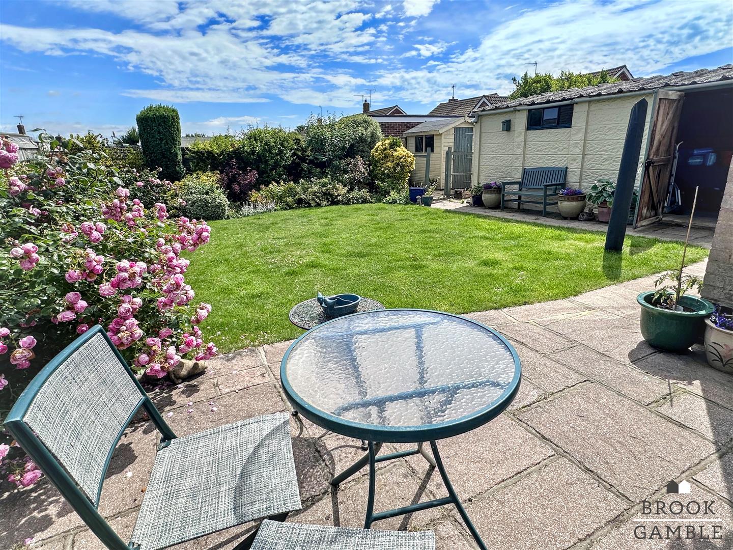 2 Bedroom Bungalow. Cornmill Gardens in Polegate,  15
